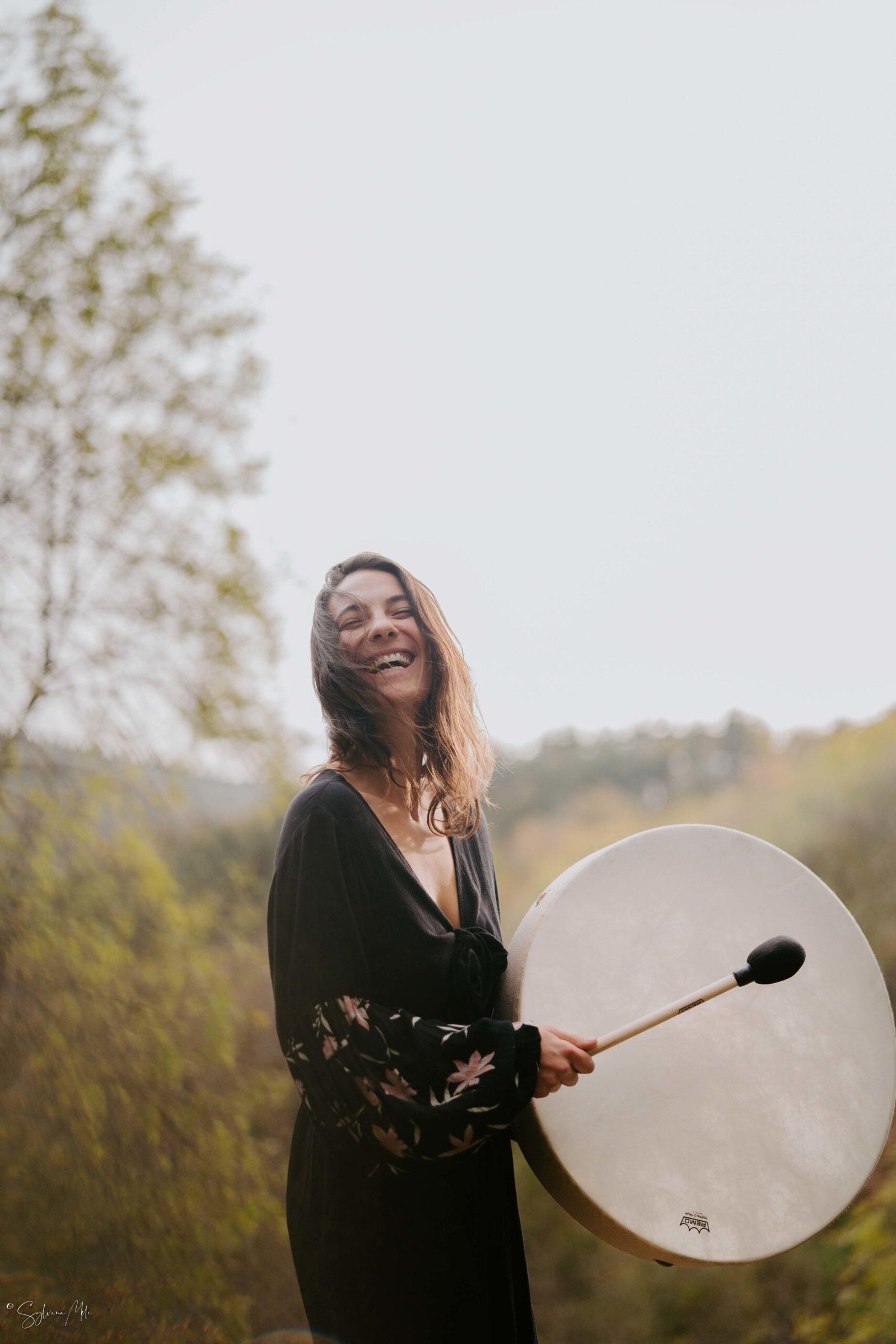 Tambour Emma dulau_Hypnose & soins énergétiques